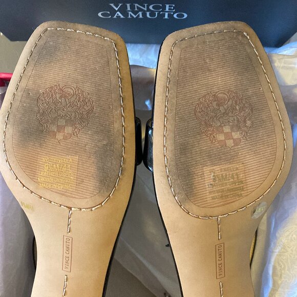 Vince Camuto black patent leather heel - Picture 14 of 16